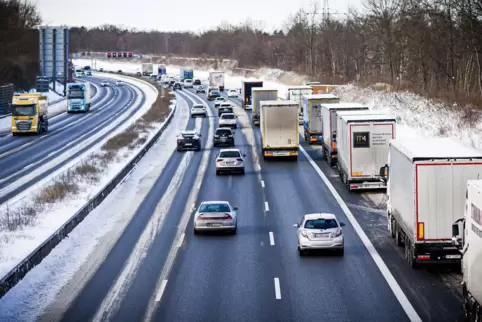 Jeder Verkehrsteilnehmer bringt seine eigene Geschichte mit. Über Autokennzeichen kann eine Verbundenheit entstehen, findet Past