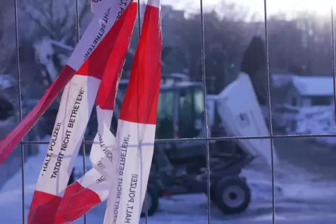 Absperrband beim Heizkraftwerk Lichterfelde: Nach einem Brandanschlag fiel in Teilen Berlins tagelang der Strom aus.