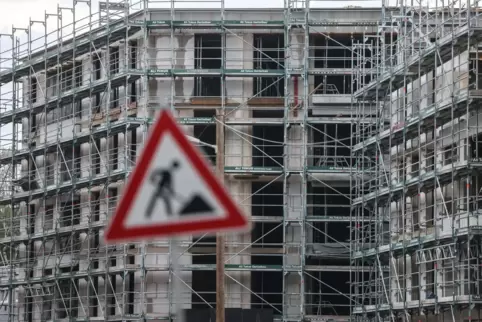 Dauerbaustelle Immobilienmarkt. 
