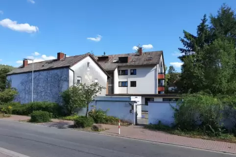 Das Haus Moosalb soll abgerissen und durch drei neue Gebäude ersetzt werden. Auch der Werkstattbereich wird neu gebaut. 