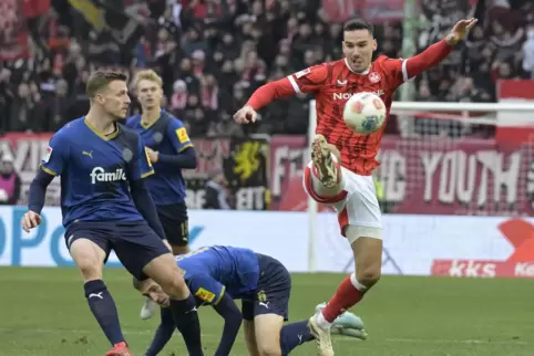 FCK-Stürmer Ivan Prtajin trainiert wieder mit der Mannschaft und wird wohl gegen Hannover 96 am Sonntag im Kader stehen. 