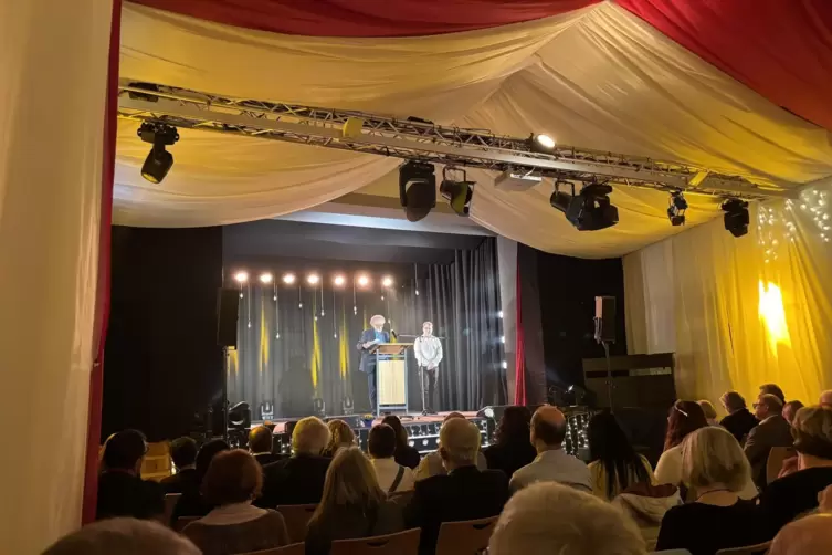 Die Festhalle war zum Neujahrsempfang gut gef&uuml;llt. 