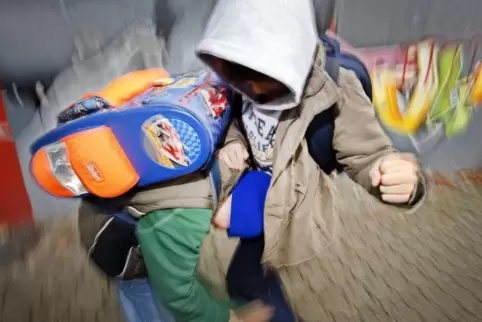 So genannte „Rohheitsdelikte“ haben auf den Schulhöfen in Rheinland-Pfalz zugenommen. 
