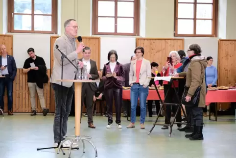 Beim Neujahrsempfang der SPD Zweibrücken in der Aula der ehemaligen Hauptschule Nord am Redepult: Innenminister Michael Ebling. 