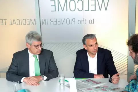  Die KOB-Geschäftsführer Markus Kimpel (CFO, links) und Achim Hehl (CEO) im Gespräch mit RHEINPFALZ-Redakteur Benjamin Ginkel.