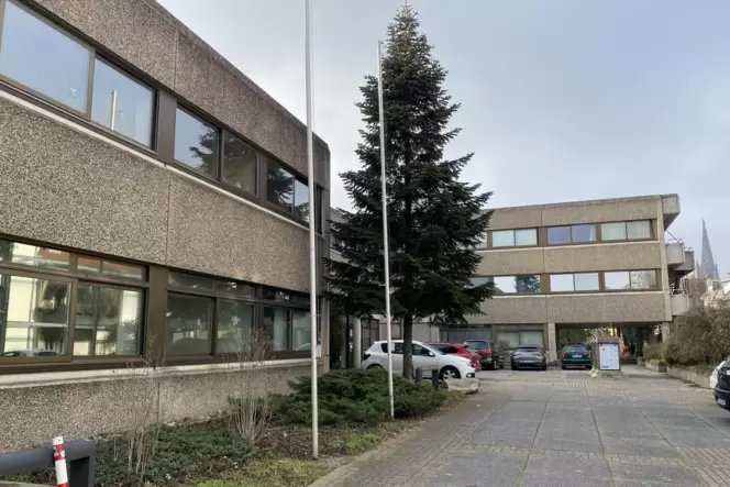 Früheres Stiftungskrankenhaus: neue Nutzungsidee wird vorbereitet. Früheres Stiftungskrankenhaus: neue Nutzungsidee wird vorbereitet.