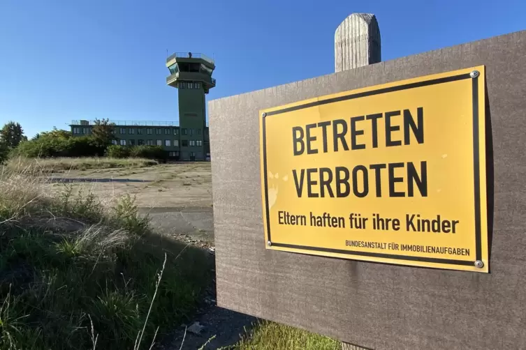 Der ehemalige Flugplatz der US-Streitkr&auml;fte in Sembach &ndash; im Bild der Tower &ndash; geh&ouml;rt der Bundesanstalt f&uuml;r Immobilienaufgaben (Bu