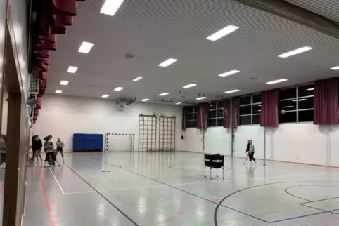 Die Schulturnhalle in Berghausen stammt aus dem Jahr 1974. 