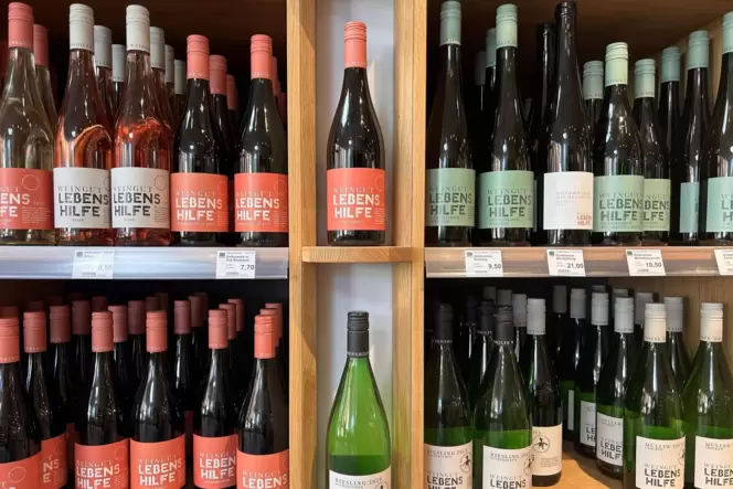 Ein Blick aufs Weinsortiment der Bad Dürkheimer Lebenshilfe.