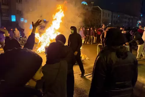 Verlässliche Informationen und Bilder zu den jüngsten Protesten im Iran gibt es nur wenige. Dieses Foto soll am 9. Januar in Teh