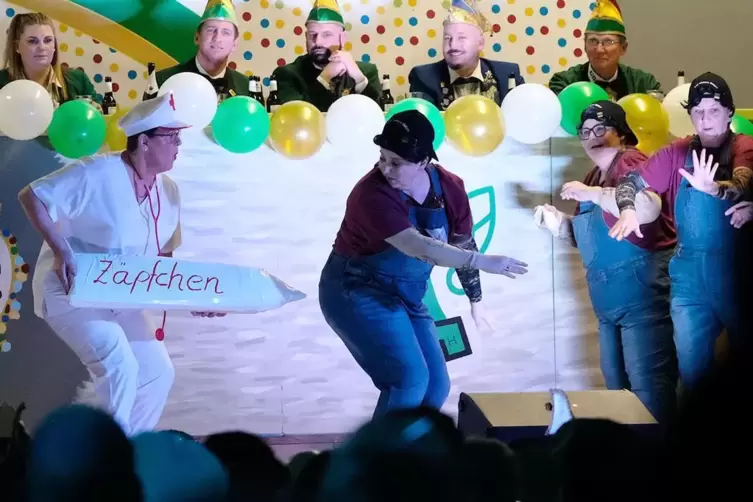  F&uuml;r ihren Auftritt zum Thema M&auml;nnergrippe mussten die Dancing Mamis eine Zugabe geben. 