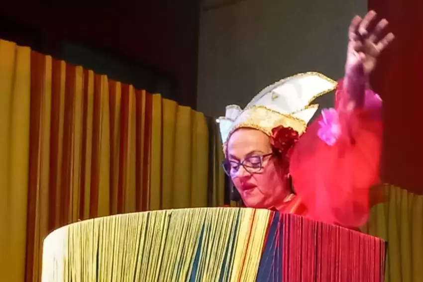 Rednerin Manuela Schmitt berichtete über den Alltag einer Ehe.