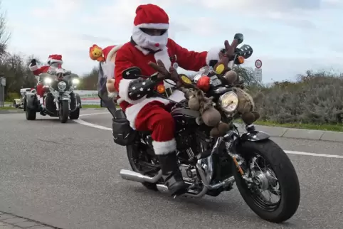 Als Botschafter der Sterntaler haben sich die Riding Santas auch offiziell dem Kinderhospiz verpflichtet. Während der Spendentou