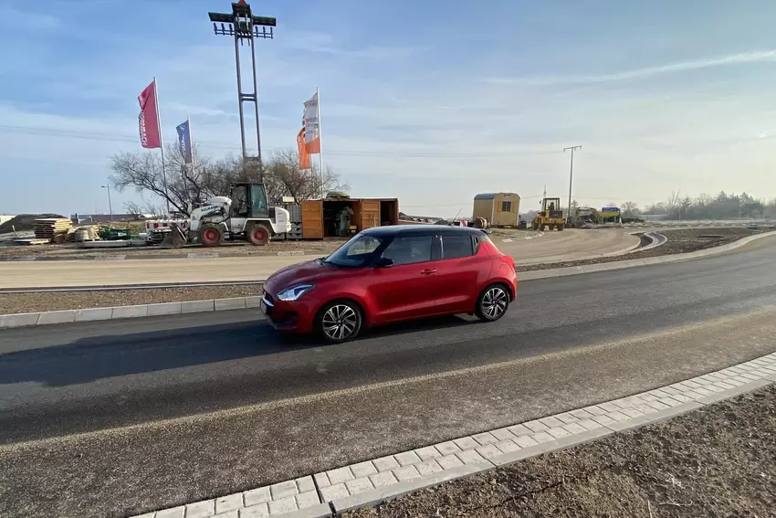 Blick in den Hornbach-Kreisel, der Richtung Neustadt auf dem Bypass befahren werden kann.