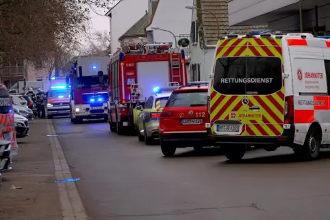 Das Versprühen von Reizgas löste am Montag einen großen Polizeieinsatz an der Karolina-Burger-Realschlue plus in Ludwigshafen-Mu