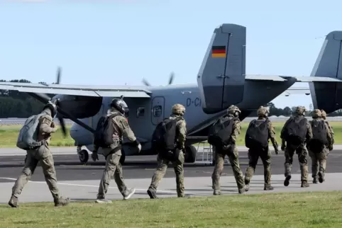 Die allermeisten Fallschirmjäger leisten ihren Dienst ehrenhaft und vorbildlich. 