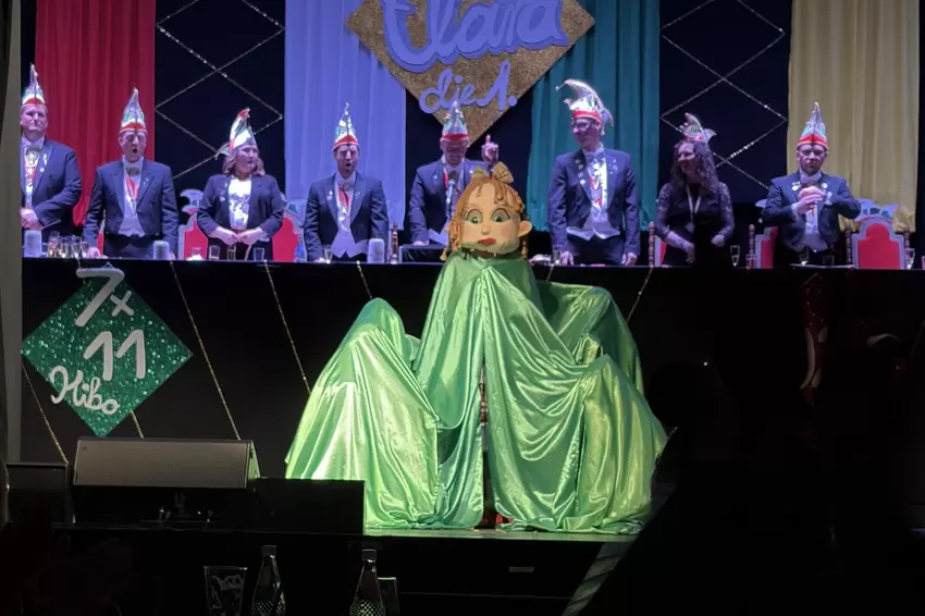 Einen besonderen Tanz hat die Ballettschule Flex & Point mit der Freakshow präsentiert.