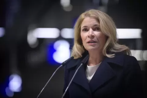 Evelyn Palla ist seit Oktober 2025 Chefin der Deutschen Bahn. 