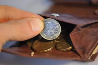 Zu wenig drin im Geldbeutel: So sehen das die Kommunen mit Blick auf viele ihnen aufgebürdete Aufgaben. 