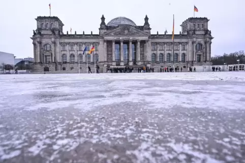 Berlin ist seit Tagen von einer massiven Einsschicht bedeckt. 