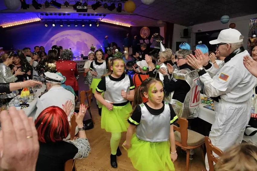 Die ChoriKidz überzeugten mit dem Schautanz »Traum vom Weltall«.