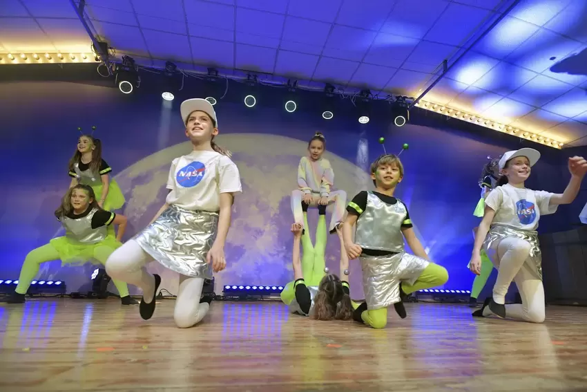 Die ChoriKidz überzeugten mit dem Schautanz »Traum vom Weltall«.
