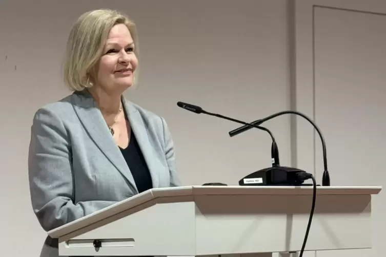 &bdquo;Wir m&uuml;ssen selbstbewusster und als Europ&auml;er endlich erwachsen werden&ldquo;, lautete das Pl&auml;doyer der SPD-Au&szlig;enpolitikerin und fr&uuml;her