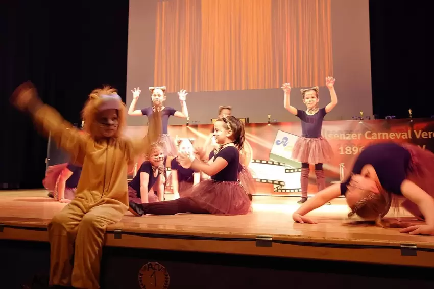 Die Jüngsten des ACV, die ACV-Minis, wussten mit ihrem Tanz zu begeistern (Samira Bayer, Elena Beraki, Chiara Cardaci, Giada Car