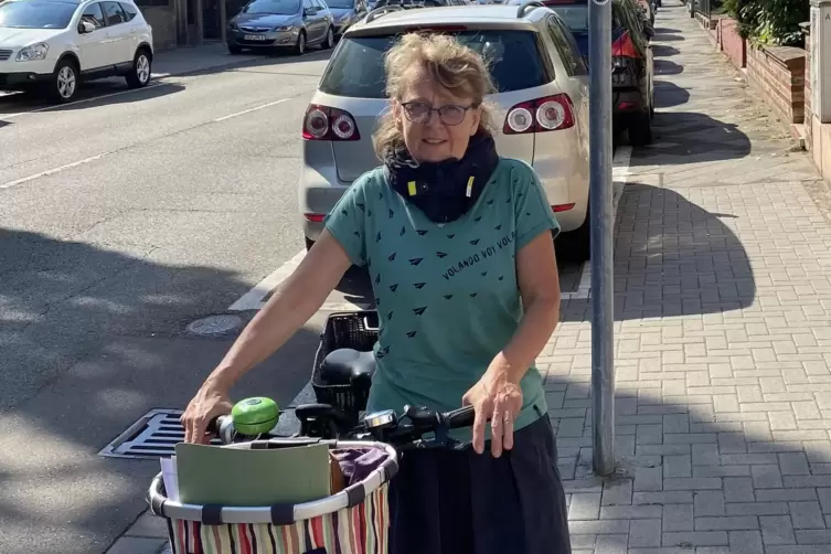 Gerne mit dem Fahrrad unterwegs: Irmgard M&uuml;nch-Weinmann. 