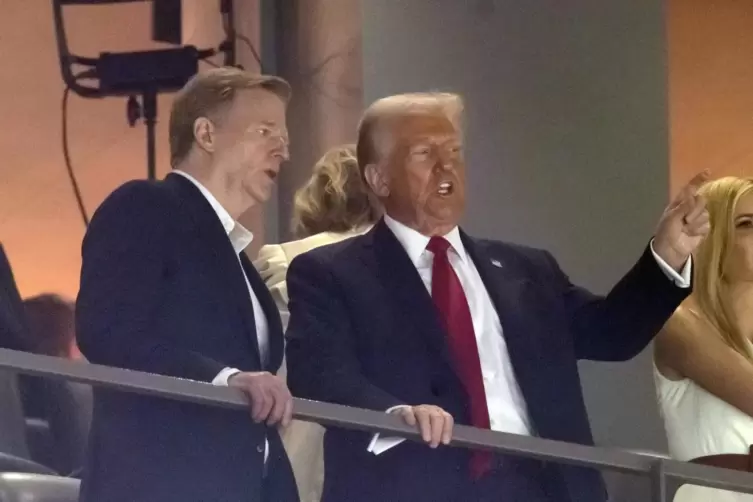 NFL Boss Roger Goodell z&auml;hlt durchaus zum Dunstkreis von US-Pr&auml;sident Donald Trump. 