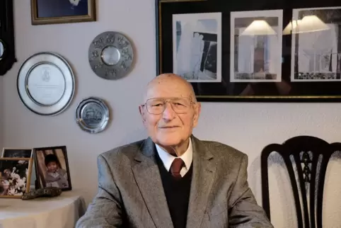 Der Tierarzt Wilhelm Bonitz hat bis vor wenigen Jahren noch in der Hornbacher Praxis ausgeholfen. Am 5. Februar feiert er seinen