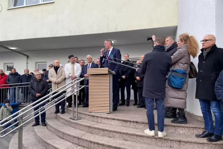 Der Ministerpr&auml;sident bei seiner Ansprache.