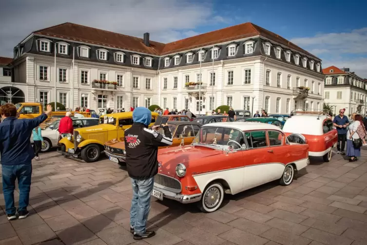 Das Oldtimertreffen „Forever young“ lockt am 12. September das Publikum in die Stadt.