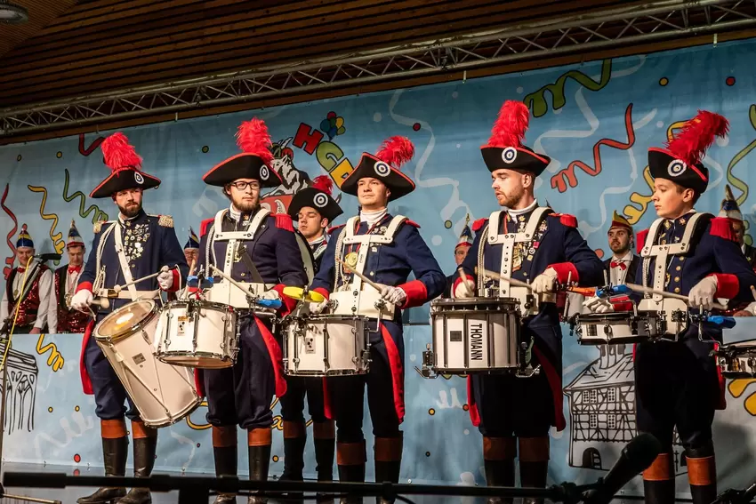 Zu Gast waren die Trommler des Nieder-Olmer Carnevalclubs.