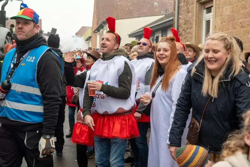 Zahlreich waren die Kiebitze erschienen.