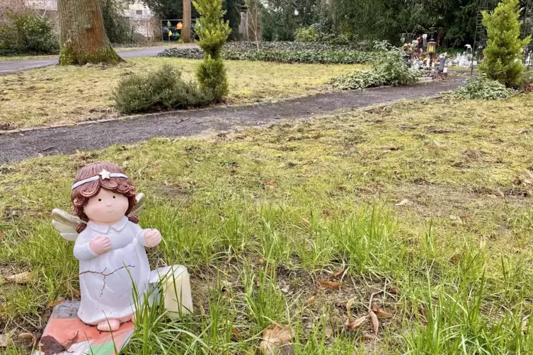 Zugang zur Gemeinschaftsgrabst&auml;tte f&uuml;r Sternenkinder. 