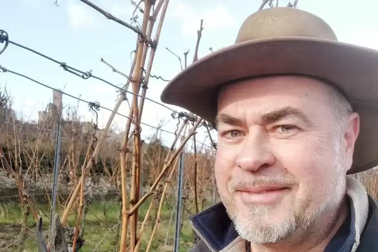 Michael Reuther mit seinen Reben. 