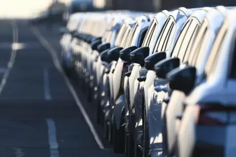 Stark betroffen von der Krise ist die Automobilindustrie.