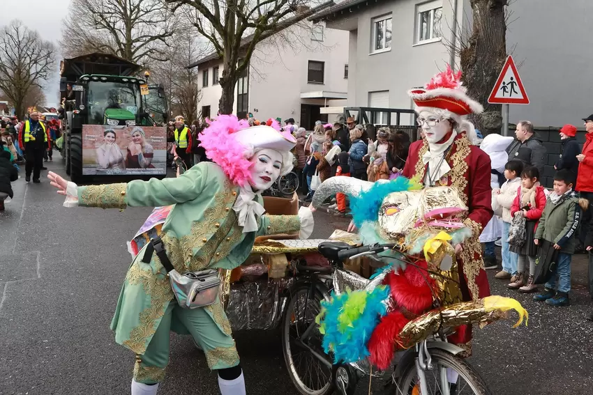 Mit dem Radl da: Kunterbunte Schoppedancer.