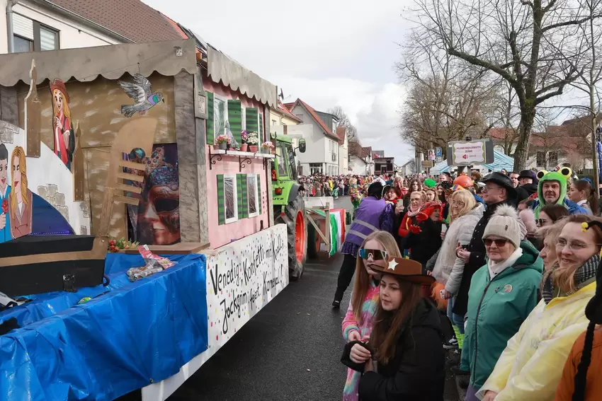 »Venezien« war das Umzugsthema der Faschingsfreunde Jockgrim.