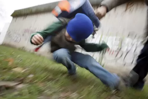 Die Zahl der Straftaten an den Schulen im Kreis steigt. 