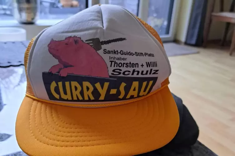 Baseballm&uuml;tze aus fr&uuml;heren Jahren: Die Wurst ist geschmackvoller. 