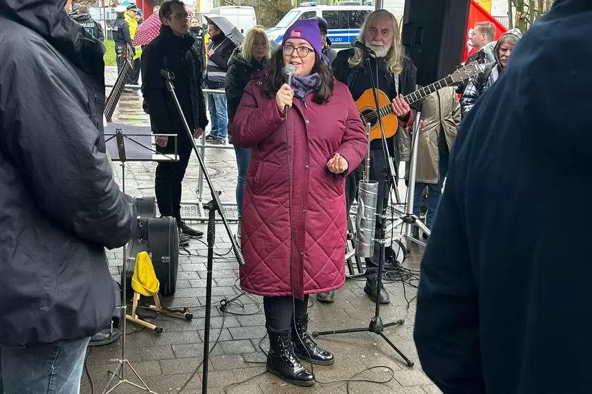 Direktkandidatin Jaqueline Rauschkolb (SPD) ließ es sich ebenfalls nicht nehmen, in Rockenhausen dabei zu sein.