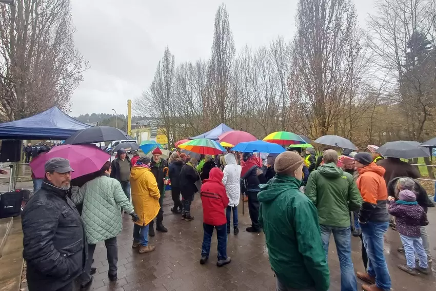 Die Demonstranten verließen den Platz nach etwa zwei Stunden wieder.