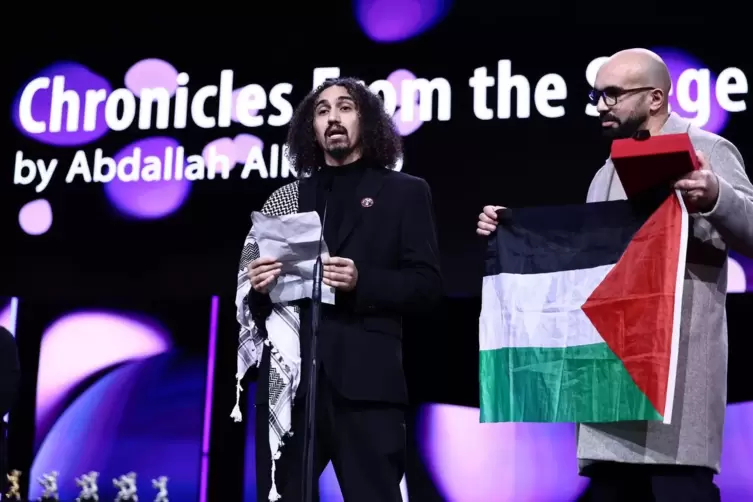 Der syrisch-pal&auml;stinensische Filmemacher Abdallah Alkhatib wurde bei der Abschlussgale f&uuml;r den besten Deb&uuml;tfilm ausgezeichnet &ndash; 