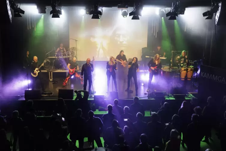 Alle Musiker von &bdquo;Dispyria&ldquo; in der Kaiserslauterer Kammgarn.