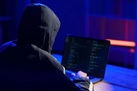 So stellt man sich Hacker vor, doch auch von Personen aus dem engsten Umfeld kann Gefahr drohen.