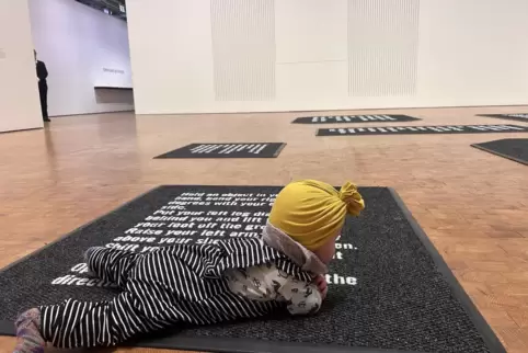 Ungewöhnlich: Museumsführung für Eltern mit kleinen Kindern. 