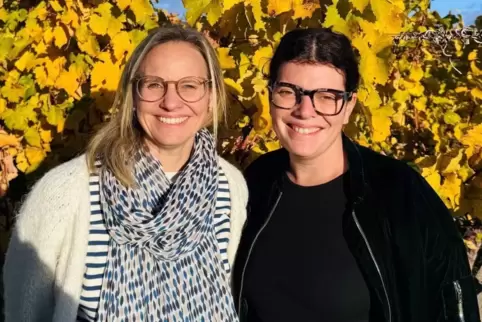 Miriam Jäger (links) und Katharina Kleiner sind Teil eines großen Forschungsprojekts, das sich mit Piwis befasst. 