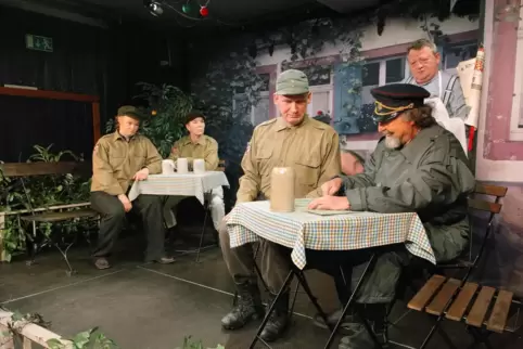 Die aktuelle Produktion im Theater in der Kurve nimmt das Klima in der brüchigen Weimarer Republik aufs Korn.